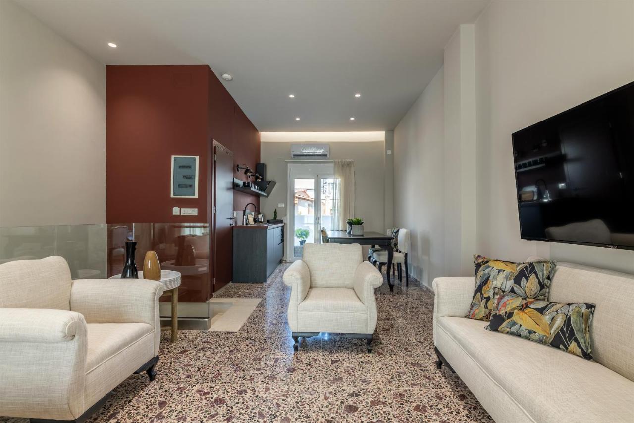 Andrews Luxury Near The Airport * Heraklion (Crete)