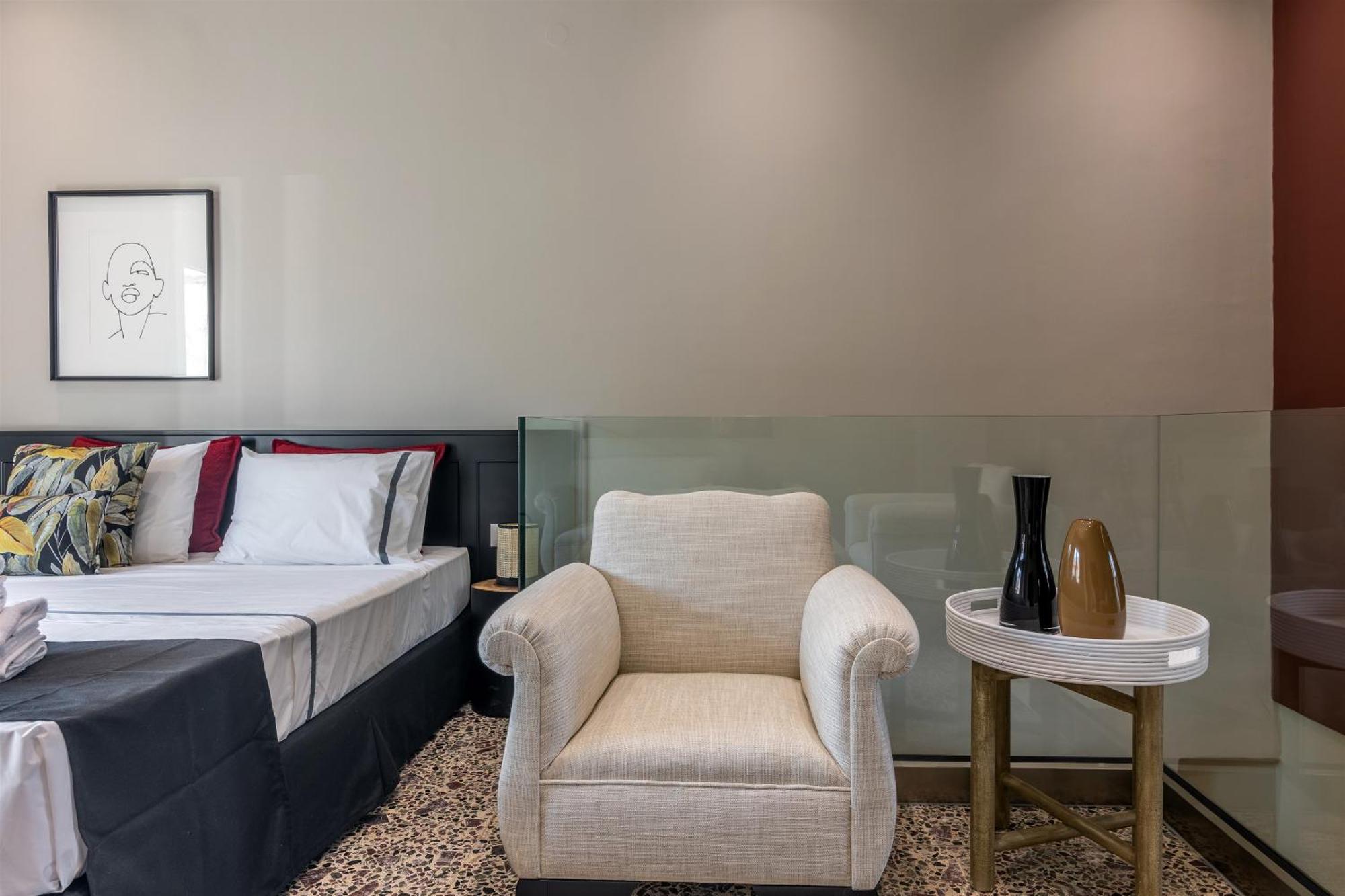 Andrews Luxury Near The Airport * Heraklion (Crete)